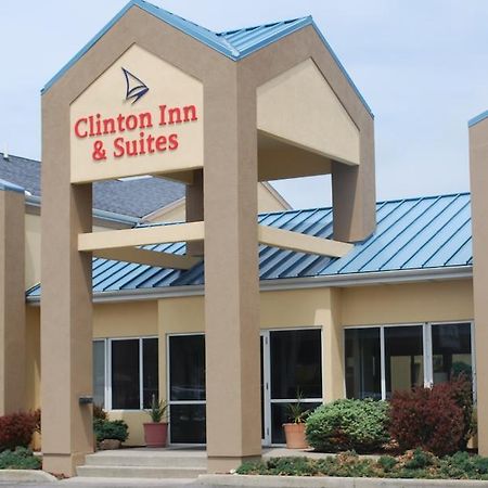 Clinton Inn & Suites Порт Клинтън Екстериор снимка